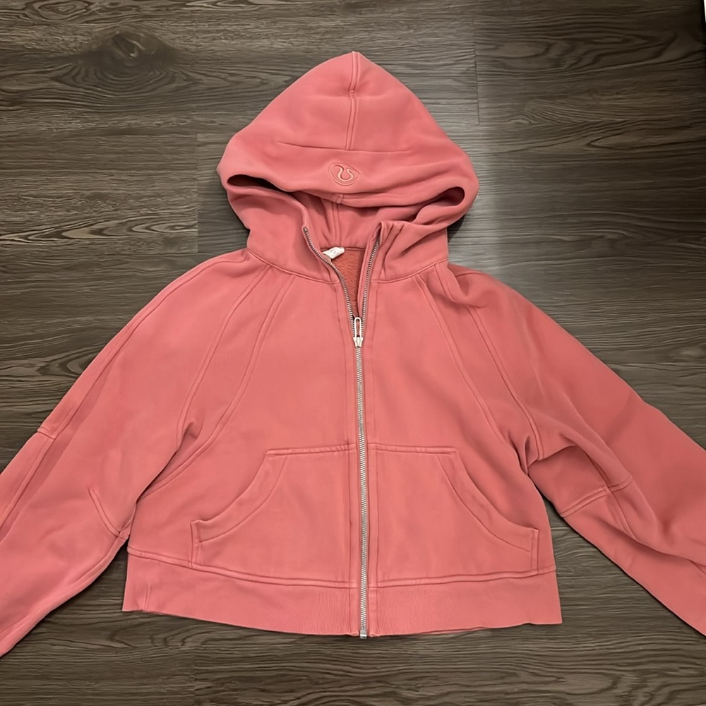Lululemon scuba